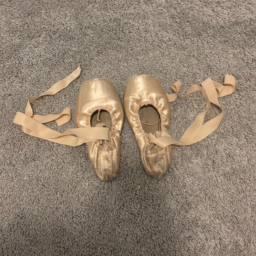 Old pointe shoes